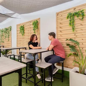 Ostello Casa Barcelo Camp Nou Barcelona, L'Hospitalet de Llobregat